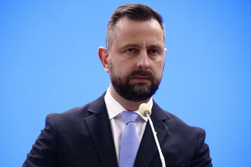 Rosyjska rakieta nad Polską. Szef MON Władysław Kosiniak-Kamysz wyjaśnił, dlaczego nie została zniszczona Rosyjska rakieta nad Polską. Szef MON Władysław Kosiniak-Kamysz wyjaśnił, dlaczego nie została zniszczona