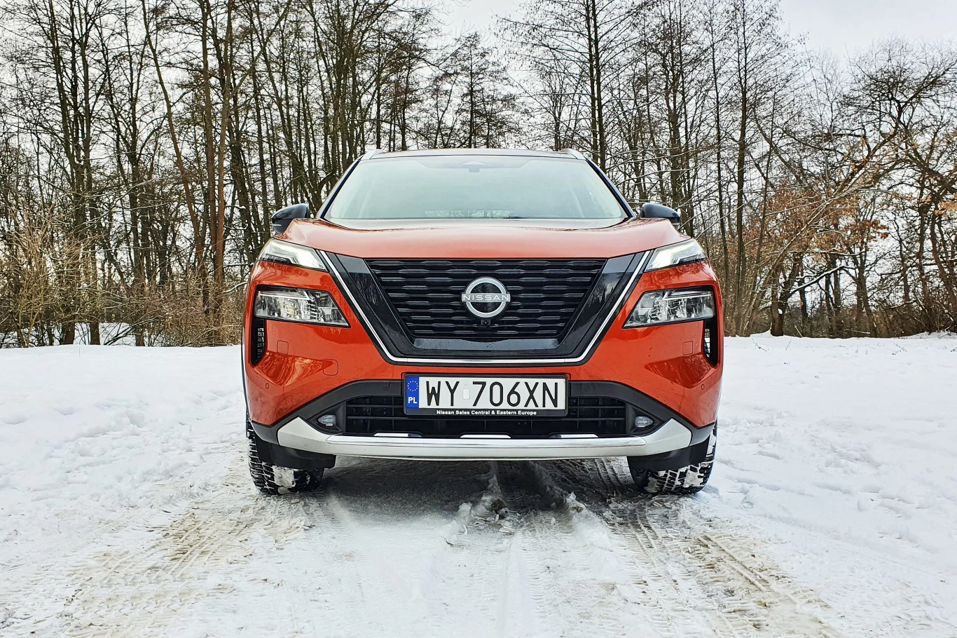 Nissan X-Trail wyróżnia się podwójnymi przednimi światłami Nissan X-Trail wyróżnia się podwójnymi przednimi światłami