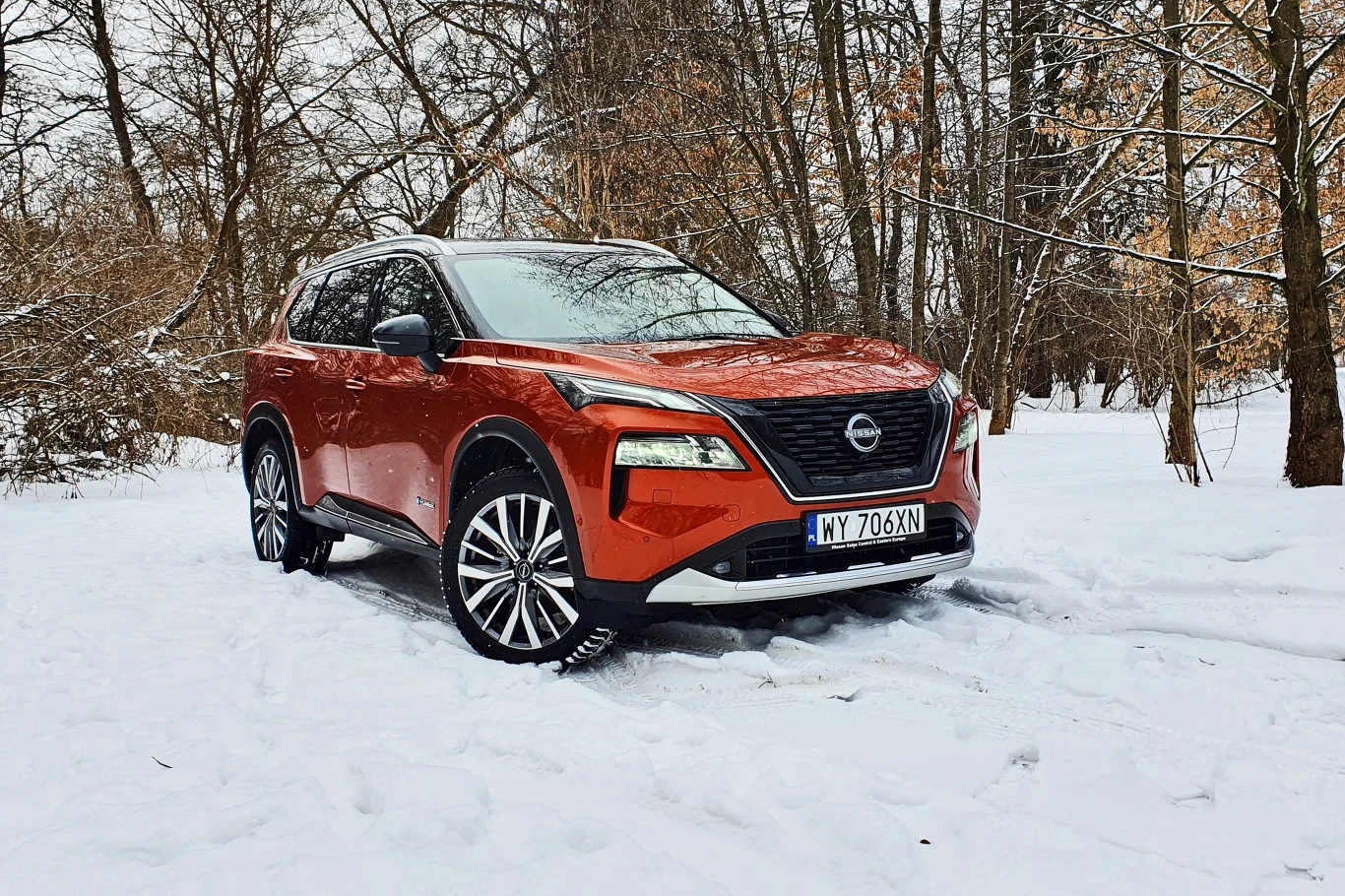 Nissan X-Trail najlepiej prezentuje się w konfiguracji z czarnym dachem - do wyboru jest pięć takich wariantów kolorystycznych Nissan X-Trail najlepiej prezentuje się w konfiguracji z czarnym dachem - do wyboru jest pięć takich wariantów kolorystycznych