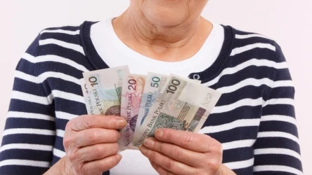 ​Dobra wiadomość dla seniorów. Od grudnia więcej pieniędzy zostanie im w kieszeni