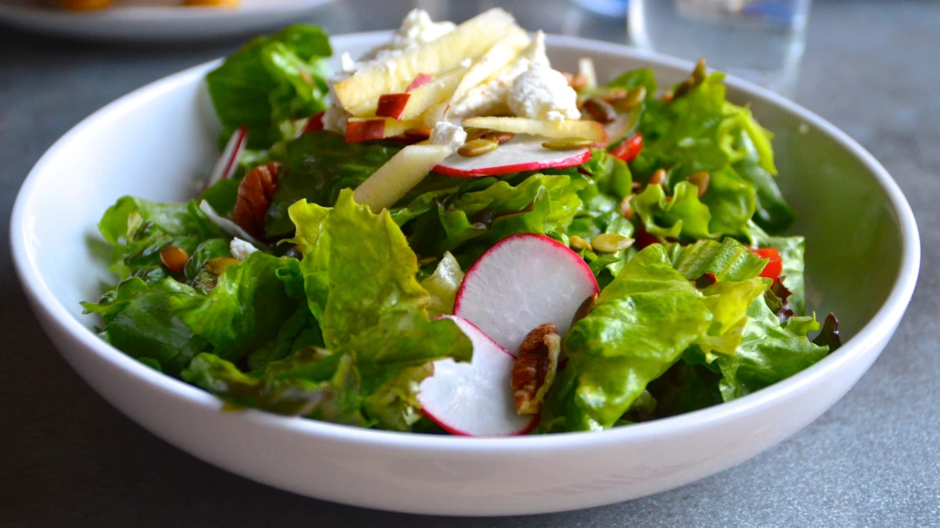 Sałatka z rzeżuchą - idealny przepis na Wielkanoc Sałatka z rzeżuchą - idealny przepis na Wielkanoc