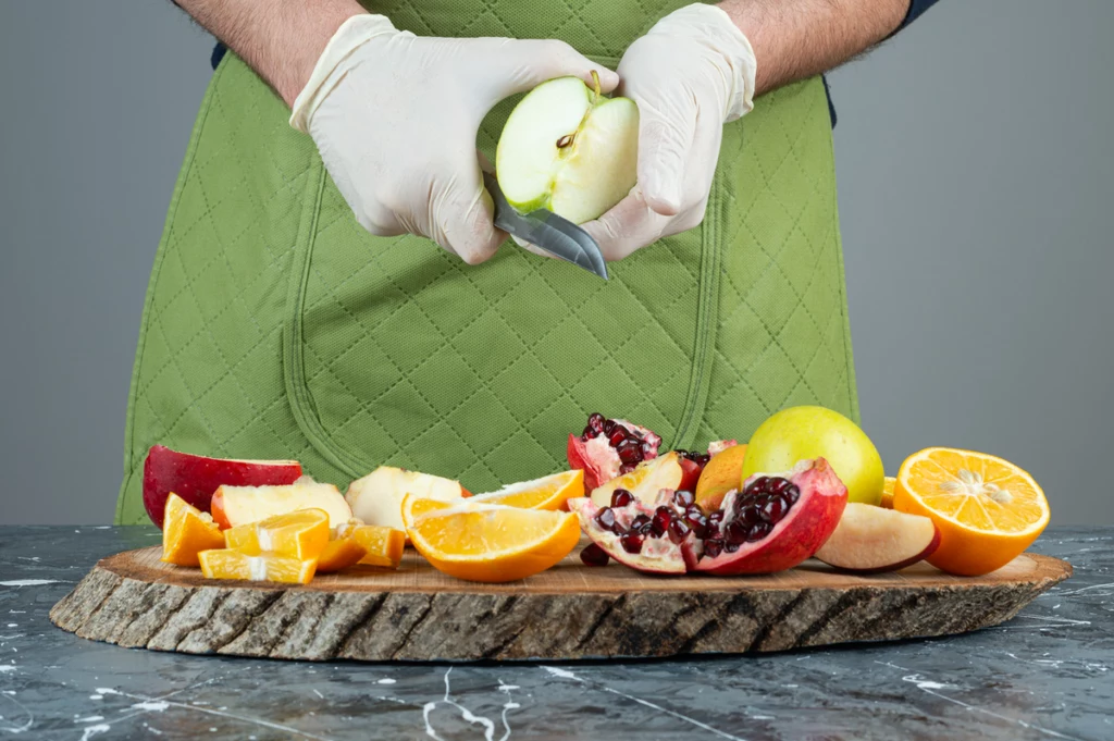 Co wpływa na obecność muszek owocówek?