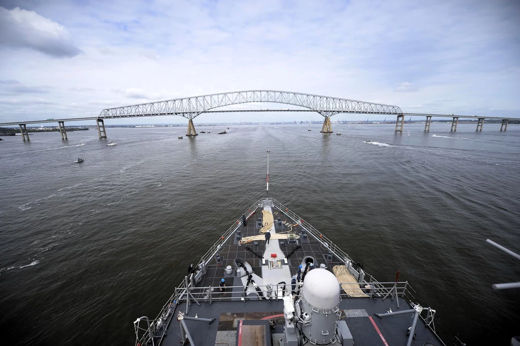 Runął Key Bridge w Baltimore. Uderzył w niego statek towarowy.