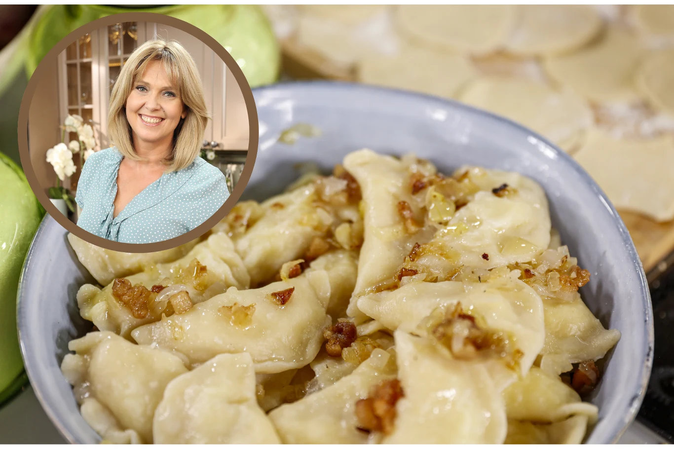 Te pierogi według przepisu Ewy Wachowicz idealnie sprawdzą się na Wielkanoc. Jak je przygotować? Te pierogi według przepisu Ewy Wachowicz idealnie sprawdzą się na Wielkanoc. Jak je przygotować?