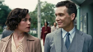 Florence Pugh i Cillian Murphy w scenie z filmu "Oppenheimer"