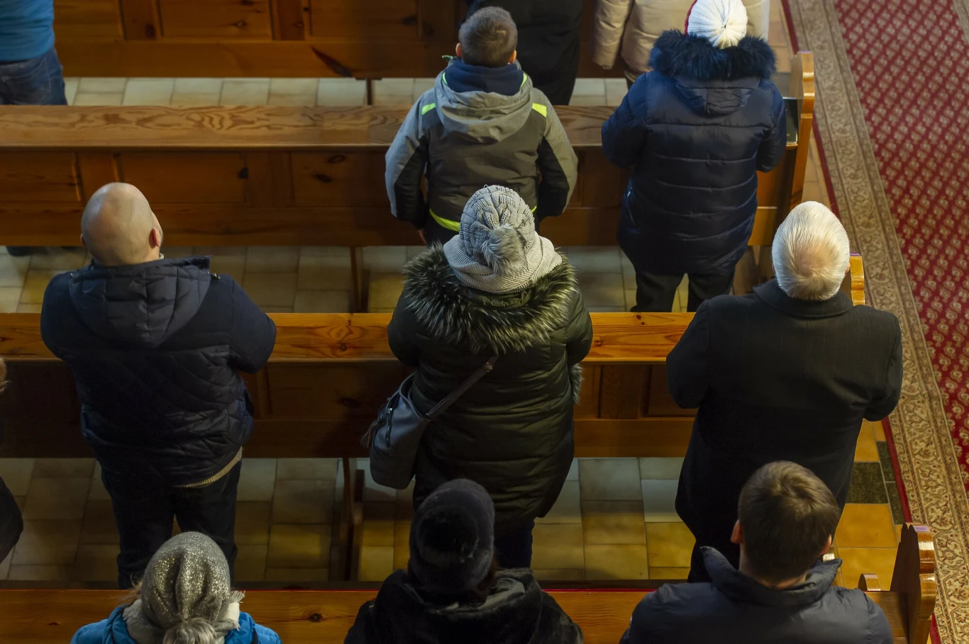 Wierni zgromadzeni na mszy, zdj. ilustracyjne Wierni zgromadzeni na mszy, zdj. ilustracyjne