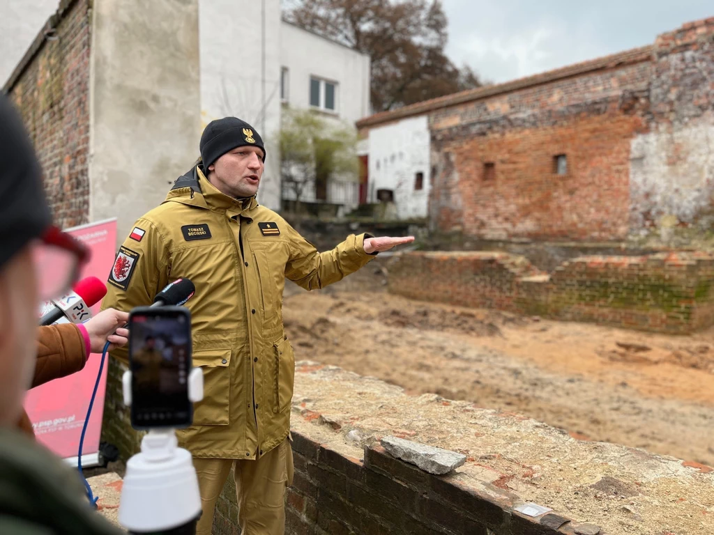 Przy średniowiecznych murach zachował się ogrom zabytków z dawnych czasów.