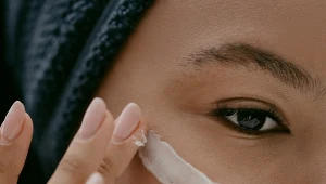 Jaki krem pod oczy będzie odpowiedni dla naszej skóry?