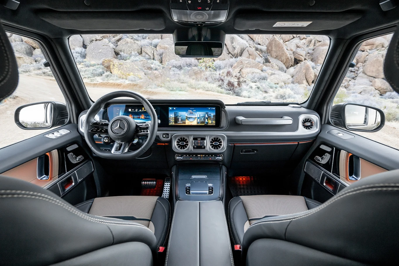 Mercedes klasy G debiutuje z nowym system info-rozrywki.