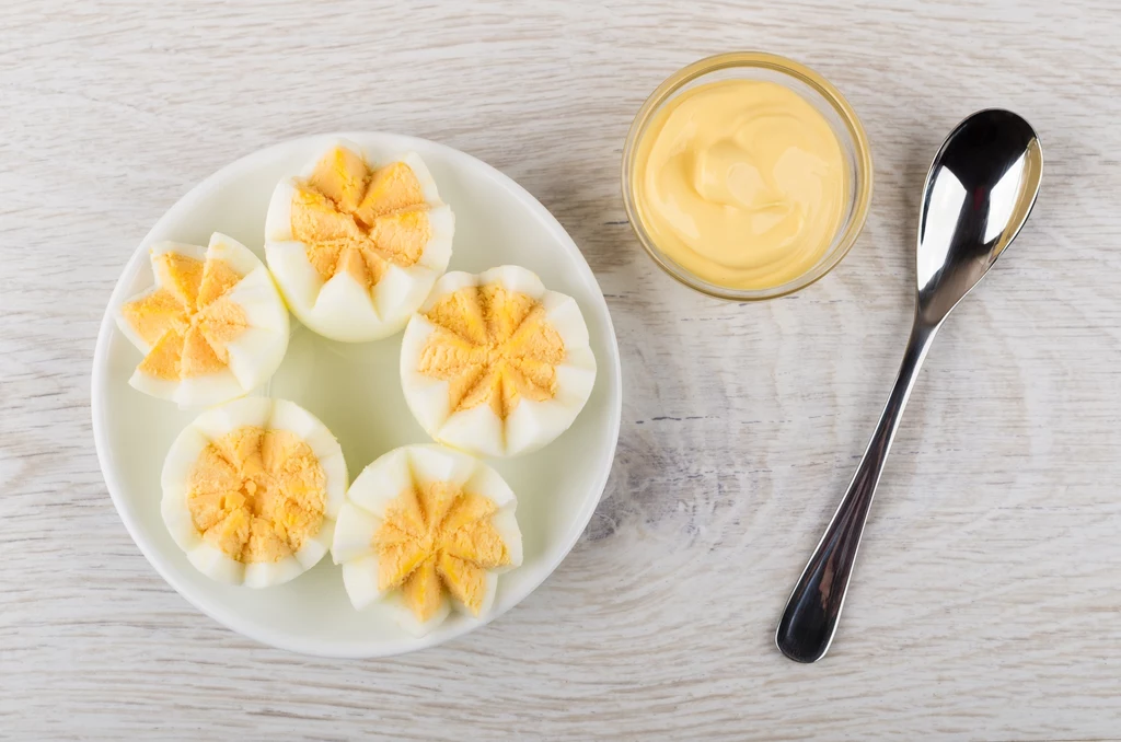 Jak przygotować pyszne sosy do jajek? 