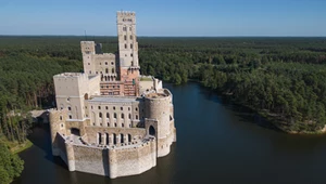 Zamek w Stobnicy w woj. wielkopolskim od lat wzbudza kontrowersje. Mimo zarzucanych nieprawidłowości, status prawny inwestycji jest nadal niejasny