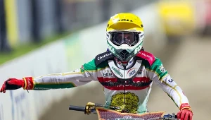 Umowy nie ma, ale logo giganta pojawiło się na ich strojach. Obiecali im miliony