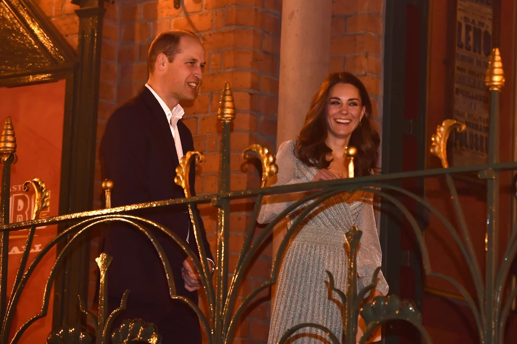 Gdy opuszczają ich obiektywy kamer i aparatów fotograficznych, Kate i William stają się bardziej odprężeni