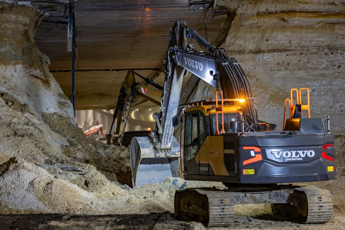 Do budowy obiektu wykorzystano metodę podstropową