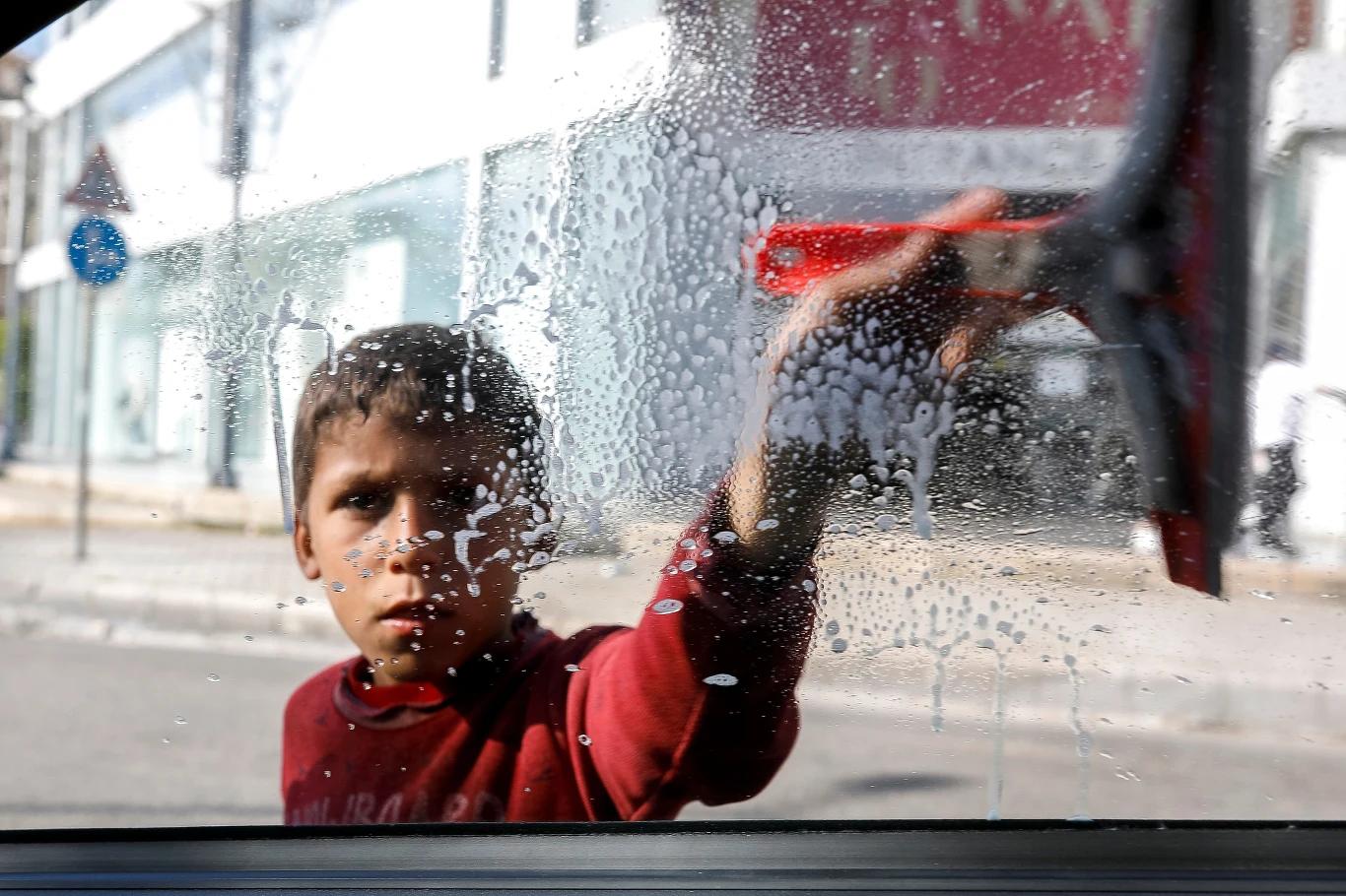 Liban jest jednym z najnieszczęśliwszych krajów świata. Liban jest jednym z najnieszczęśliwszych krajów świata.
