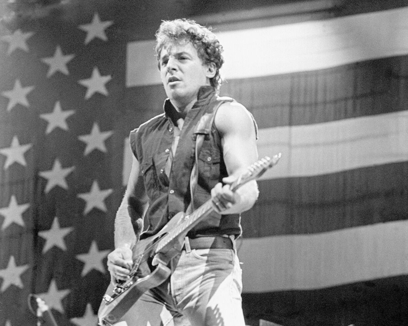 Bruce Springsteen swoim przebojem "Born In The U.S.A." w latach 80. wywołał mnóstwo emocji Bruce Springsteen swoim przebojem "Born In The U.S.A." w latach 80. wywołał mnóstwo emocji