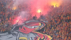 Torpedowany przez kiboli i korupcję. Dzisiaj 50 tys. biletów sprzedano błyskawicznie