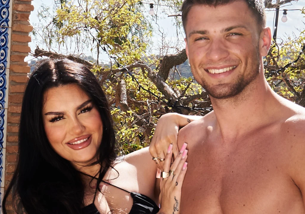 Love Island 9 - Daria, Adrian