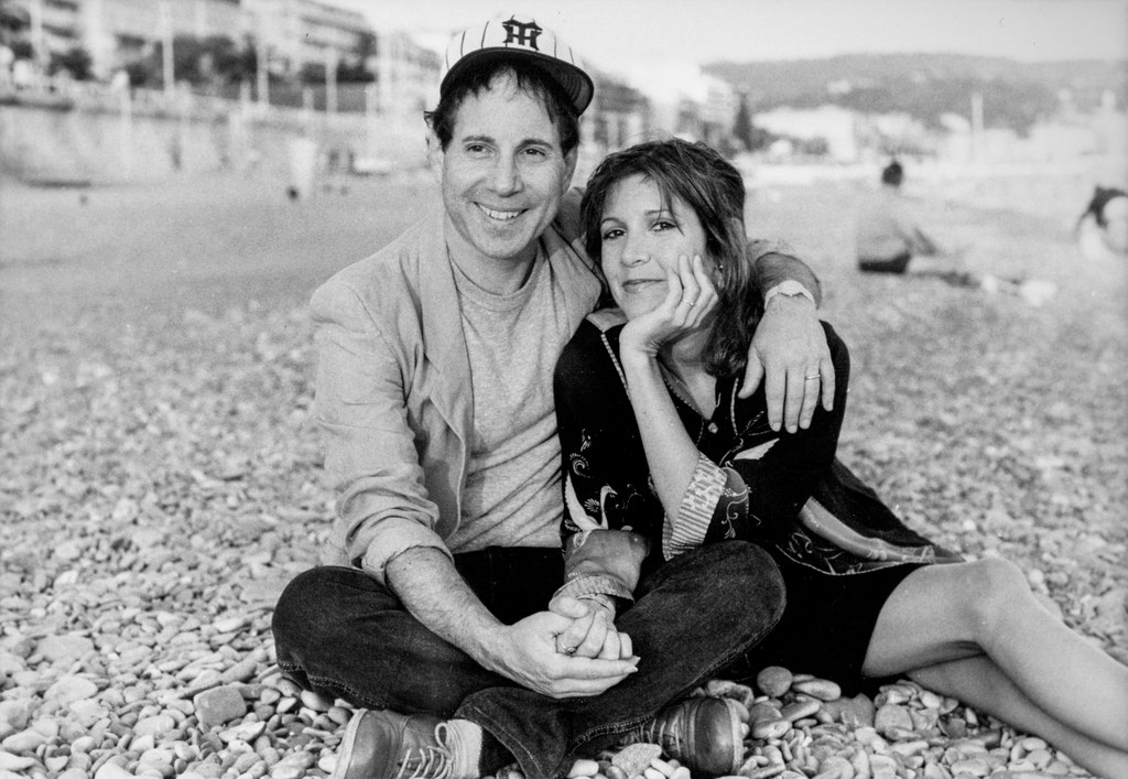 Paul Simon i Carrie Fisher w 1983 r.