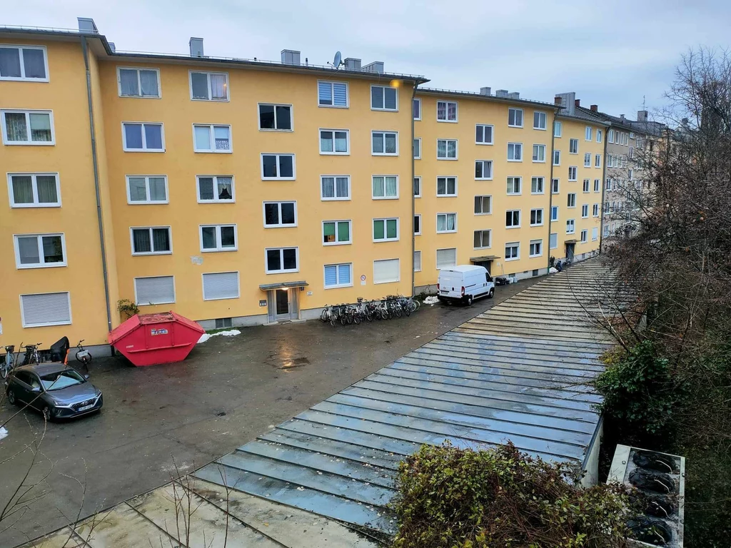 Jedno z podwórek w Monachium Jedno z podwórek w Monachium