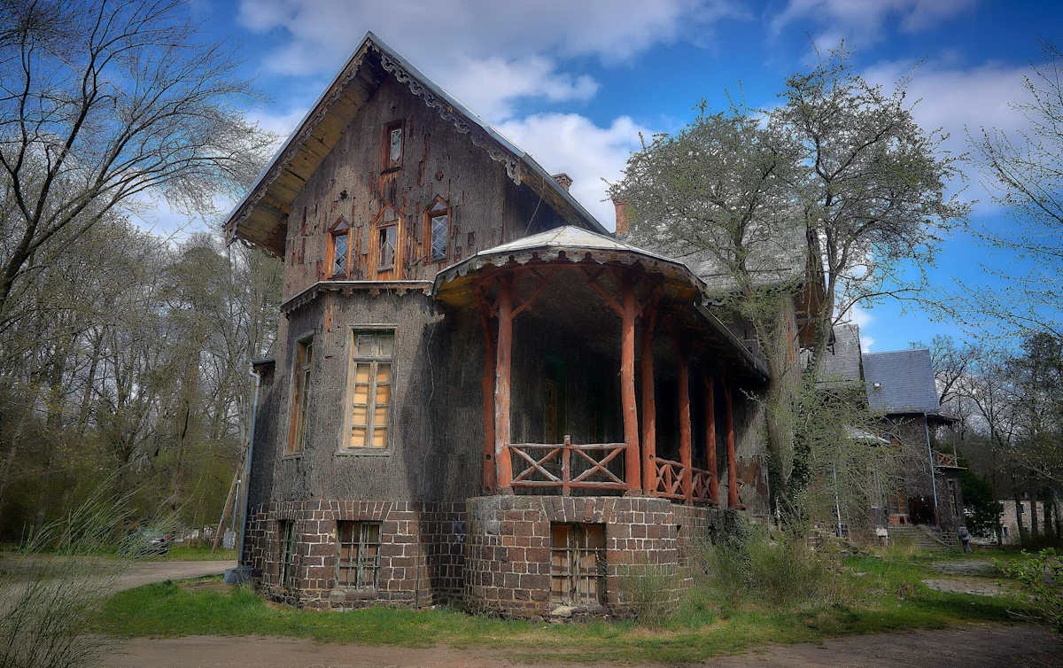Budowę zamku w Mojej Woli rozpoczęto w 1852 roku Budowę zamku w Mojej Woli rozpoczęto w 1852 roku