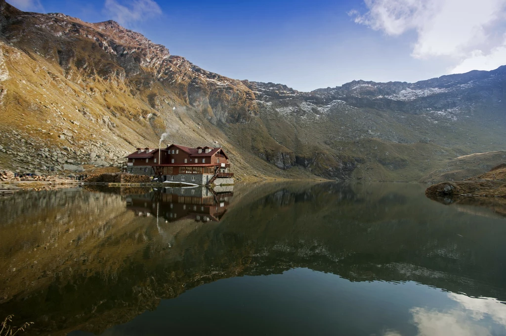 Jezioro polodowcowe Bâlea w Górach Fogaraskich