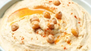 Hummus to wiele dobra. Oto dlaczego warto go jeść