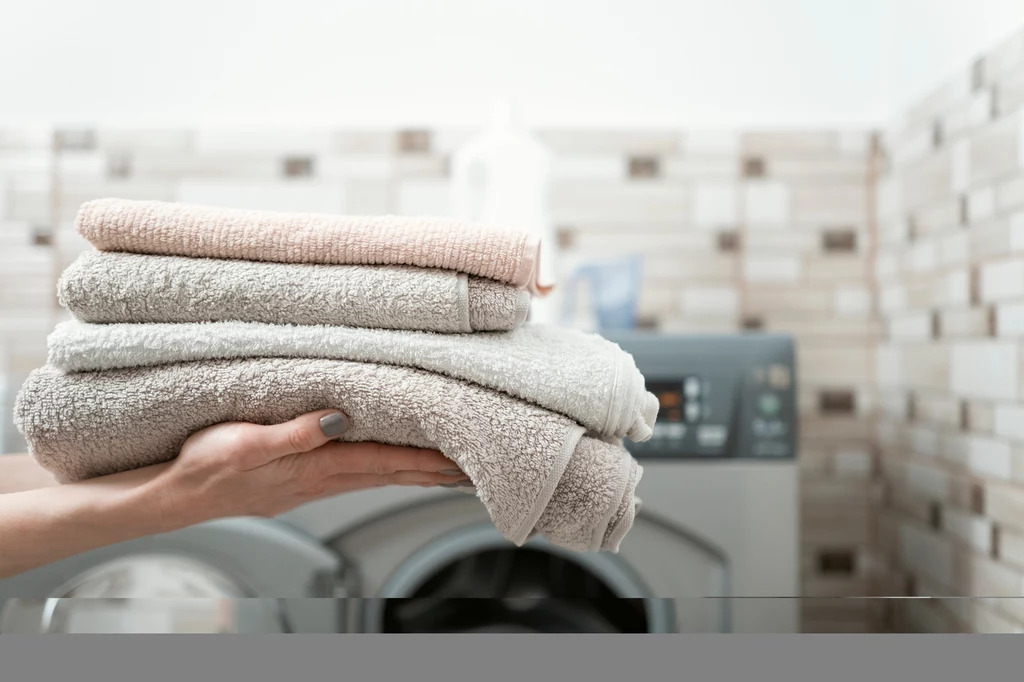 Jak prać ręczniki, by były miękkie?