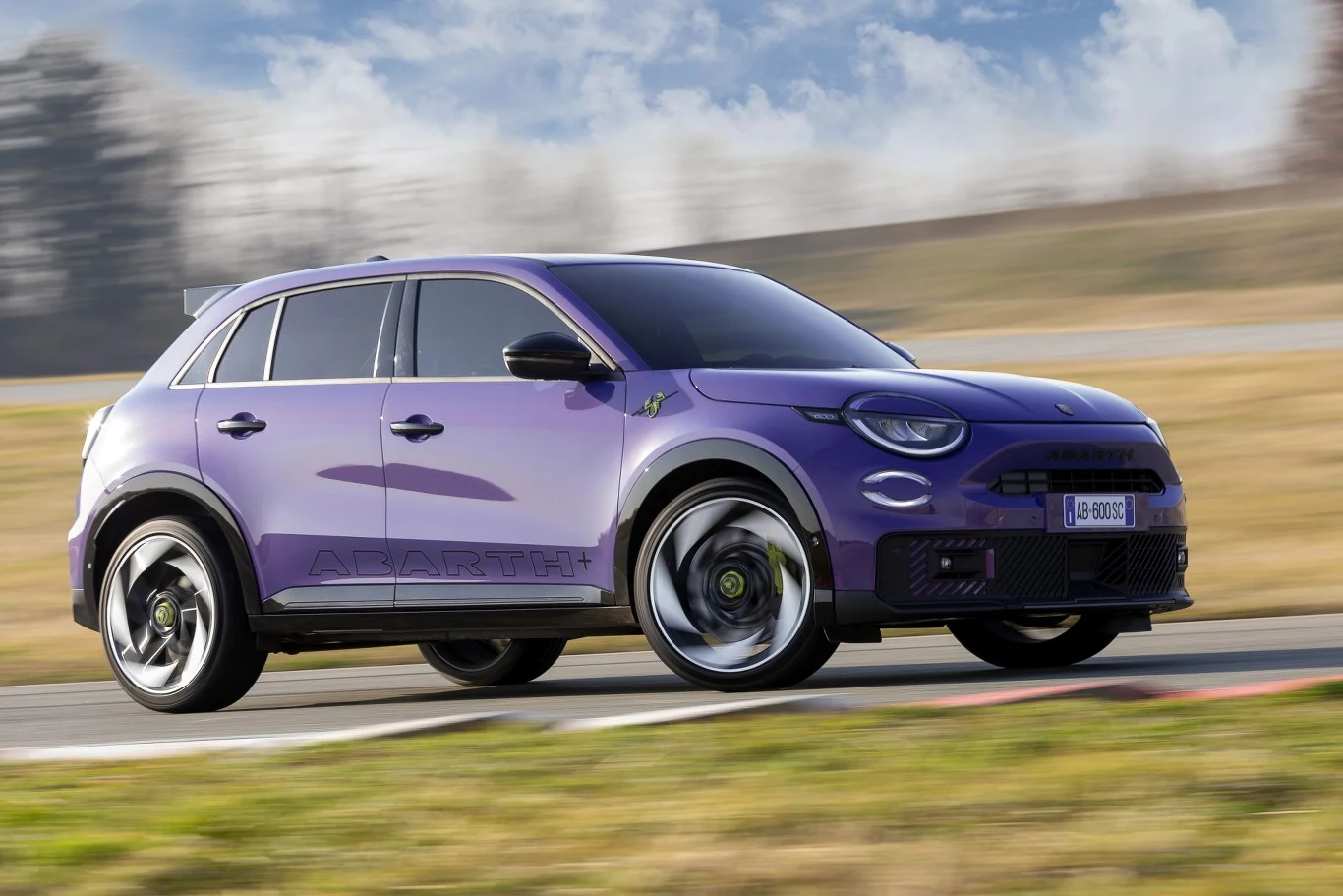 Wersja zaprezentowana na zdjęciach to premierowa odmiana Scorpionissima.