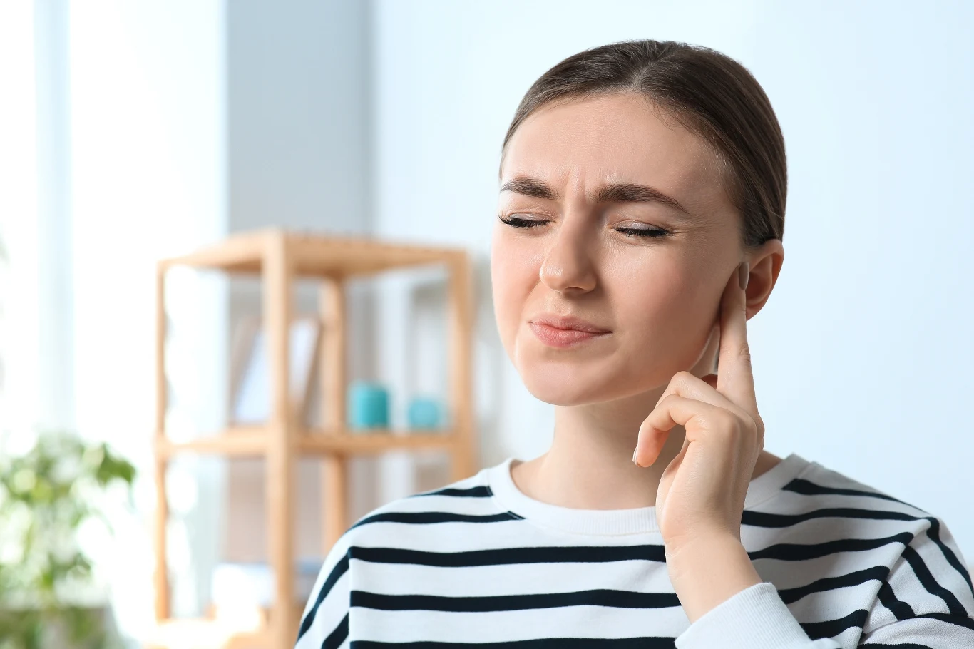 Dzwoni w prawym, czy w lewym uchu? To ma znaczenie Dzwoni w prawym, czy w lewym uchu? To ma znaczenie