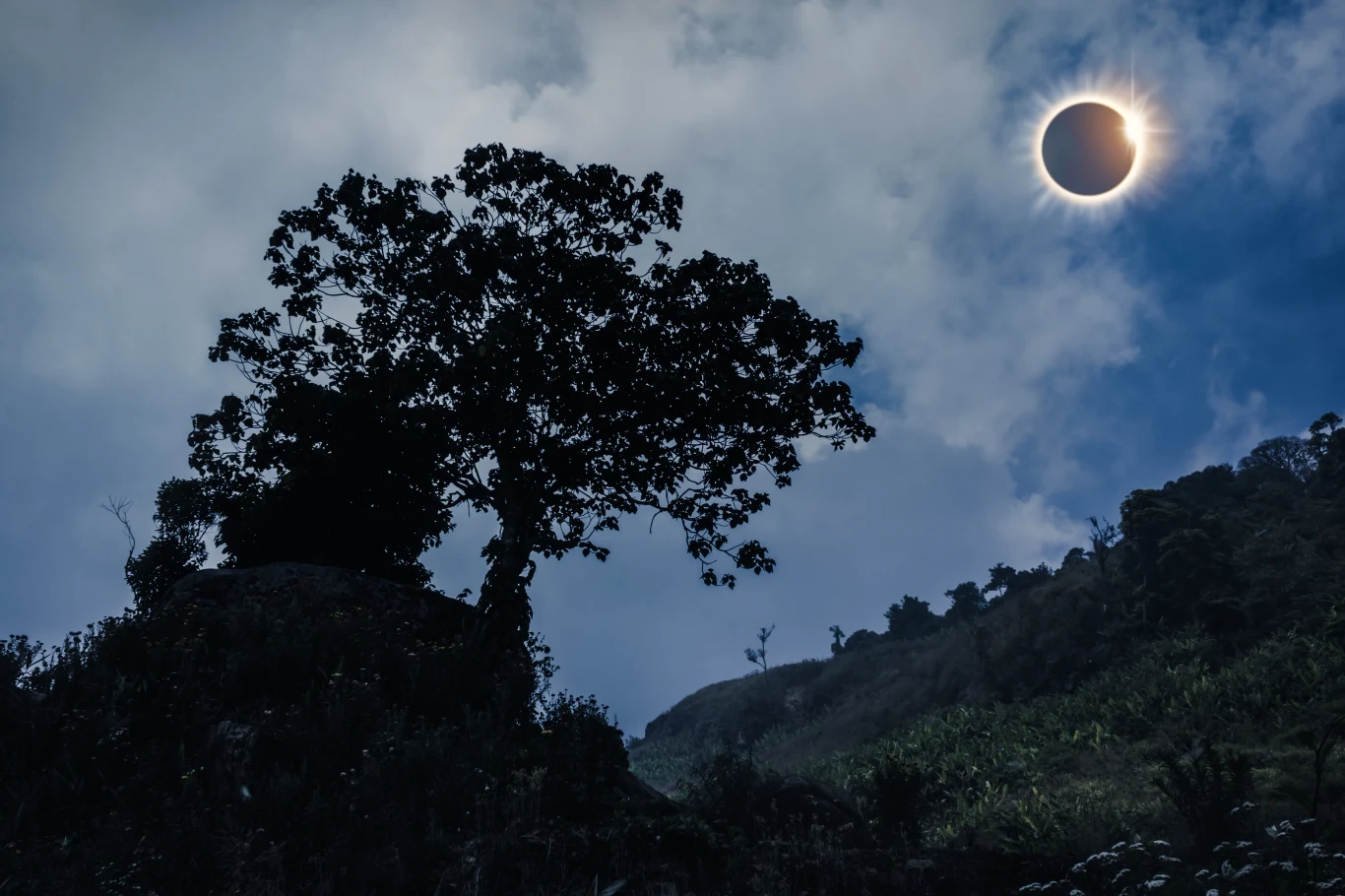 Całkowite zaćmienie Słońca będzie można podziwiać już wkrótce. Gdzie będzie najlepiej widoczne? Całkowite zaćmienie Słońca będzie można podziwiać już wkrótce. Gdzie będzie najlepiej widoczne?