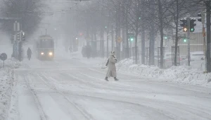 Zima zaskoczyła Finów. Letnie opony to był błąd