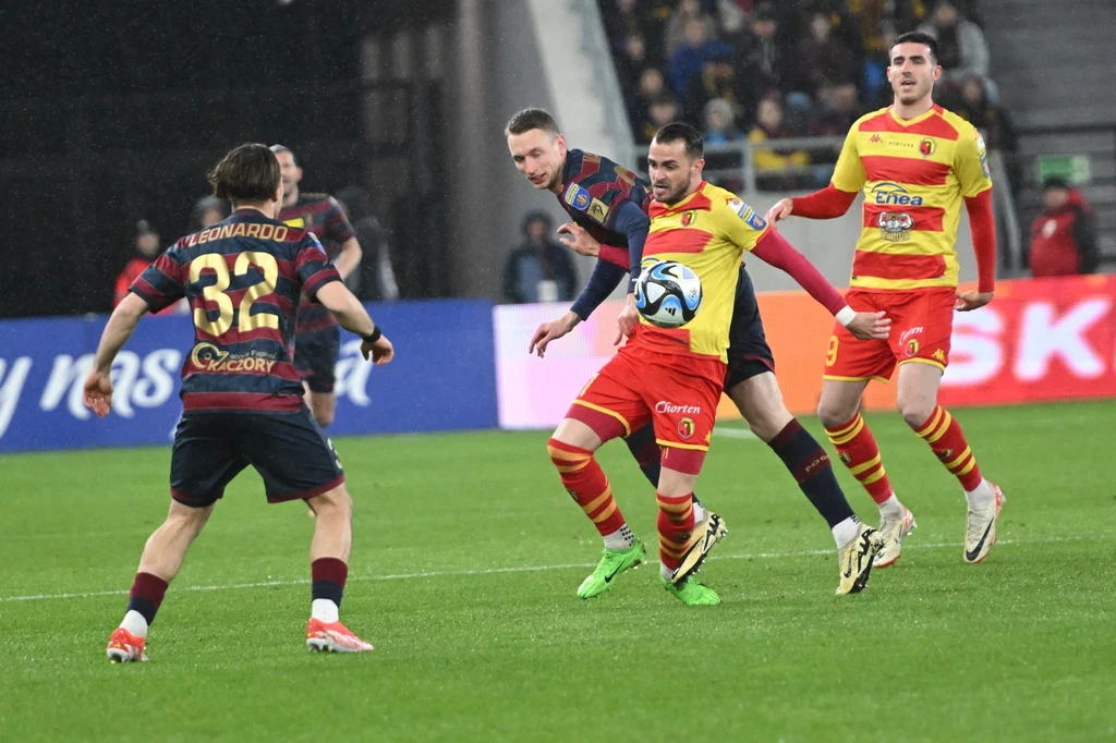Mecz Pogoni Szczecin z Jagiellonią Białystok w półfinale Pucharu Polski