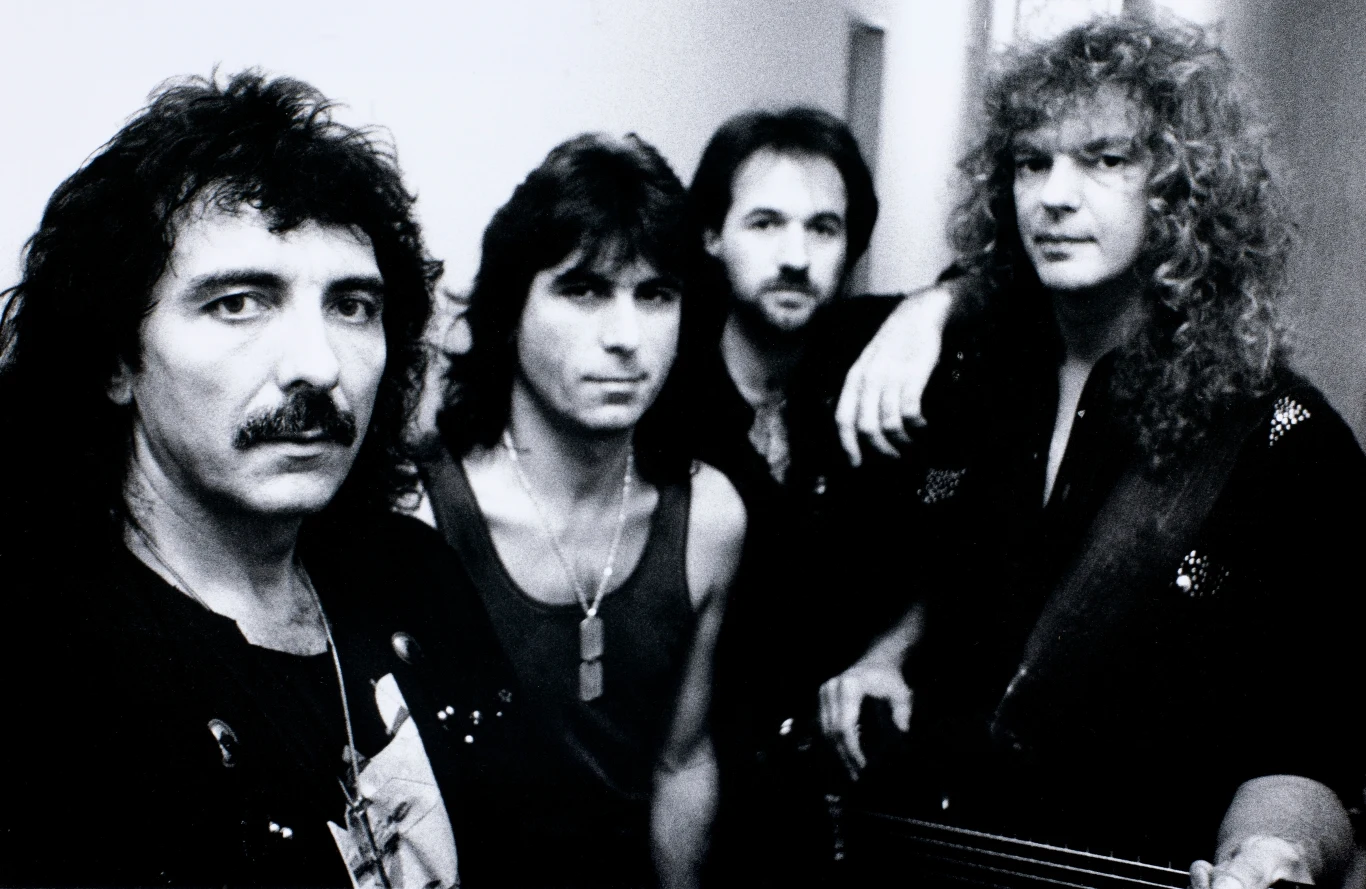 Black Sabbath w 1989 r. - pierwszy z lewej Tony Iommi Black Sabbath w 1989 r. - pierwszy z lewej Tony Iommi