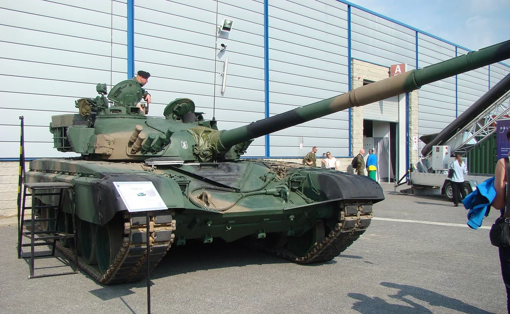 Czołg T-72M1R na wystawie MSPO 2021