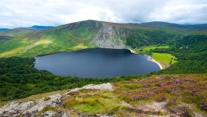 Jedno z irlandzkich jezior szczególnie zainteresowało turystów. A wszystko to przez jeden z hitów Netflixa 