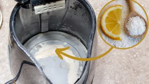 Zapomnij o odkamieniaczu. Domowym sposobem wyczyścisz czajnik szybko i bezpiecznie