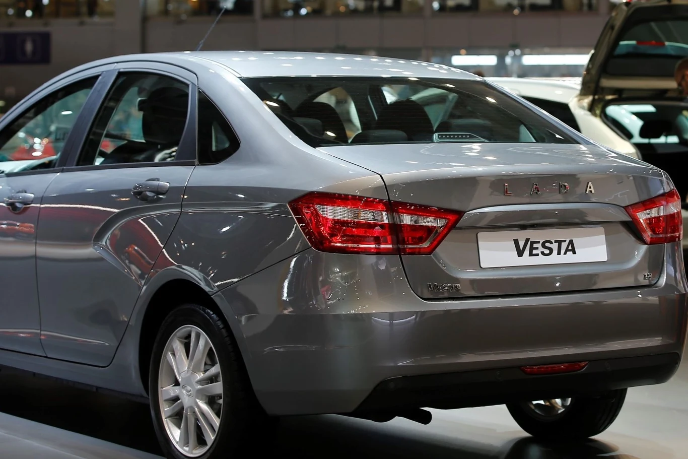 Do testów wykorzystana została Łada Vesta.
