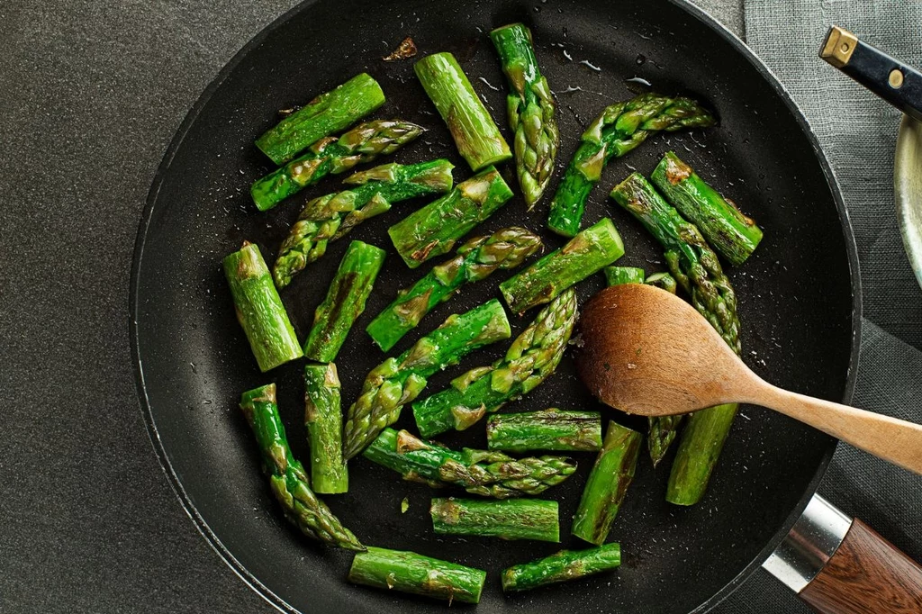 Jak gotować i smażyć szparagi? 