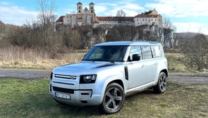 Land Rover Defender. Najpierw wzbudził kontrowersję, dziś rządzi