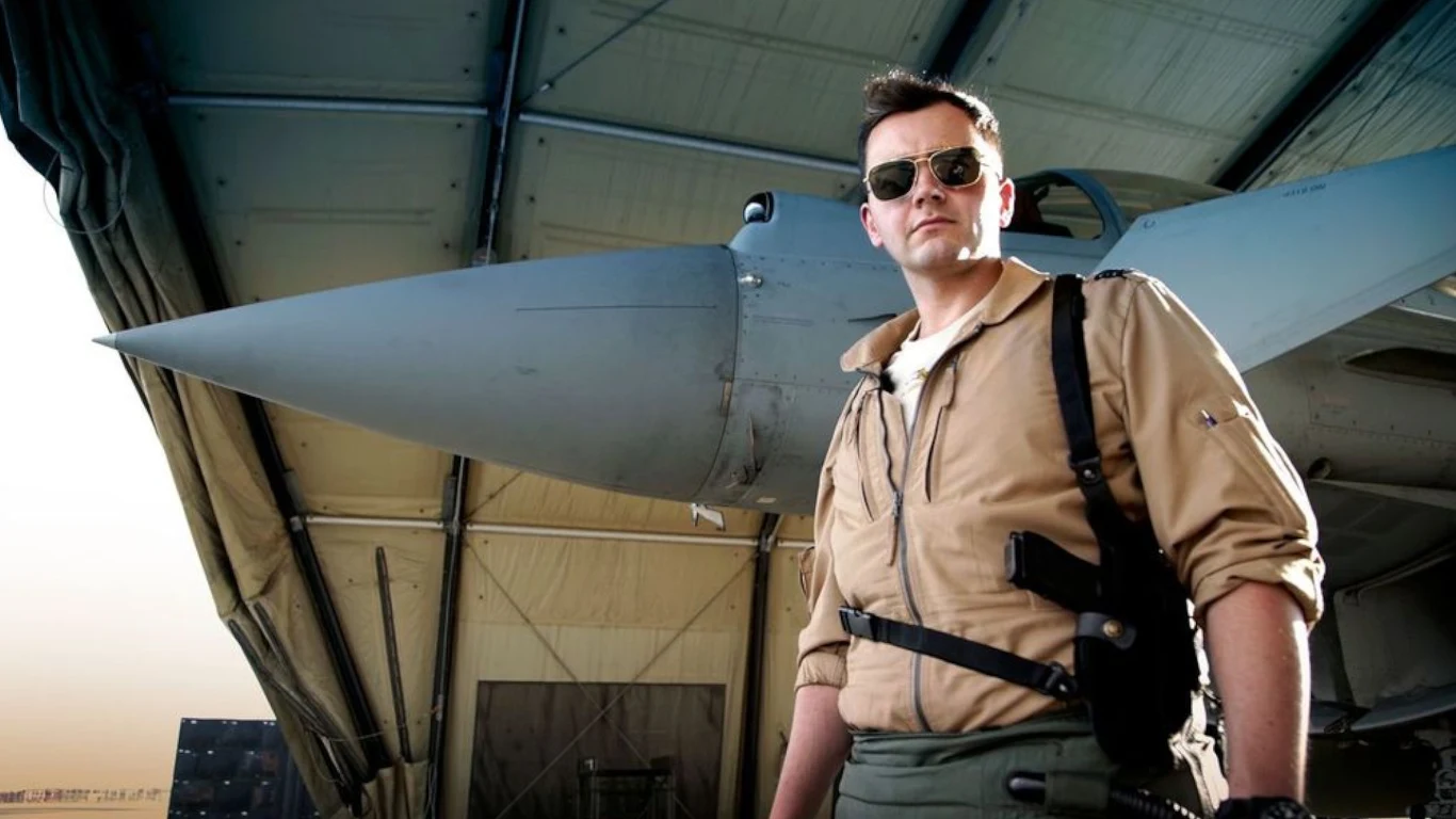 Ben Chergui, pilot 9. Eskadry Królewskich Sił Powietrznych Wielkiej Brytanii Ben Chergui, pilot 9. Eskadry Królewskich Sił Powietrznych Wielkiej Brytanii