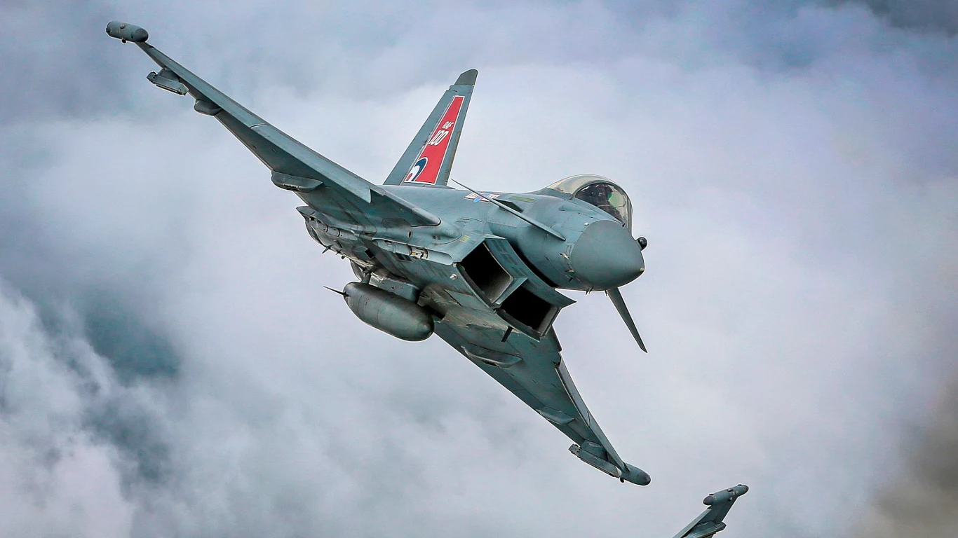 Myśliwiec Eurofighter Typhoon Myśliwiec Eurofighter Typhoon