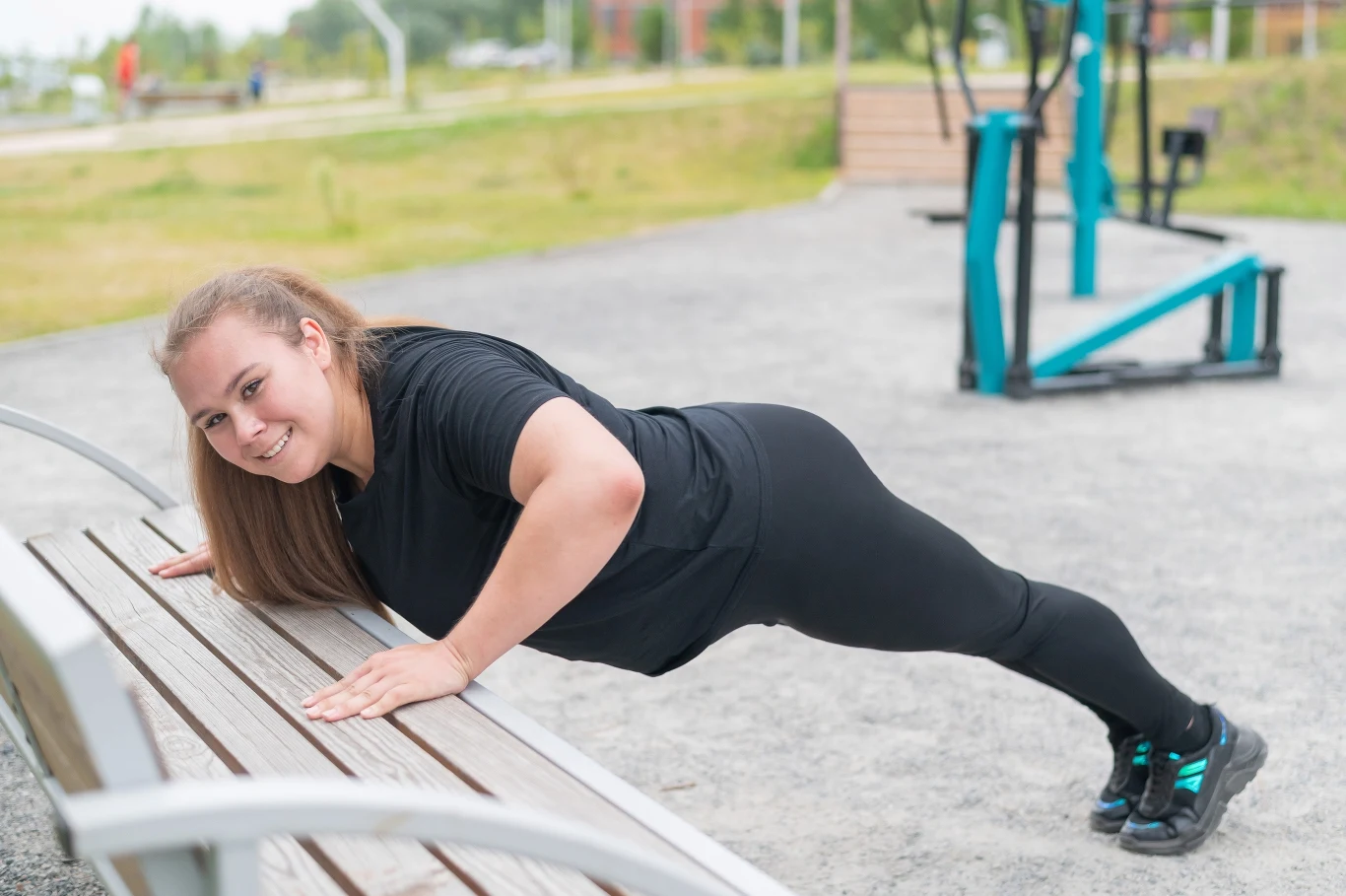 Nie potrzebujesz profesjonalnego sprzętu, aby spalać tkankę tłuszczową. Kluczem do chudnięcia jest deficyt kaloryczny i regularna aktywność fizyczna Nie potrzebujesz profesjonalnego sprzętu, aby spalać tkankę tłuszczową. Kluczem do chudnięcia jest deficyt kaloryczny i regularna aktywność fizyczna