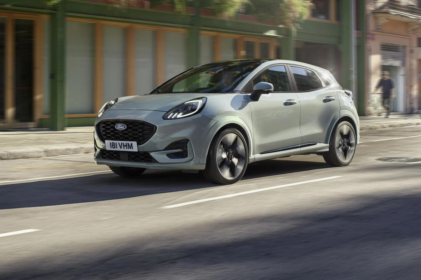 Ford Puma po liftingu dostępny jest z miękką hybrydą w trzech wariantach mocy.