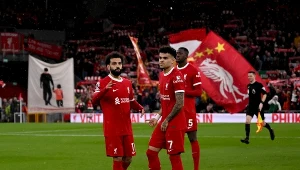 Luis Diaz (z prawej) i Mohamed Salah, czyli prawie cały atak Liverpoolu
