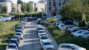 Znowu zaczął się sezon na problemy kierowców. Nie parkuj w takich miejscach