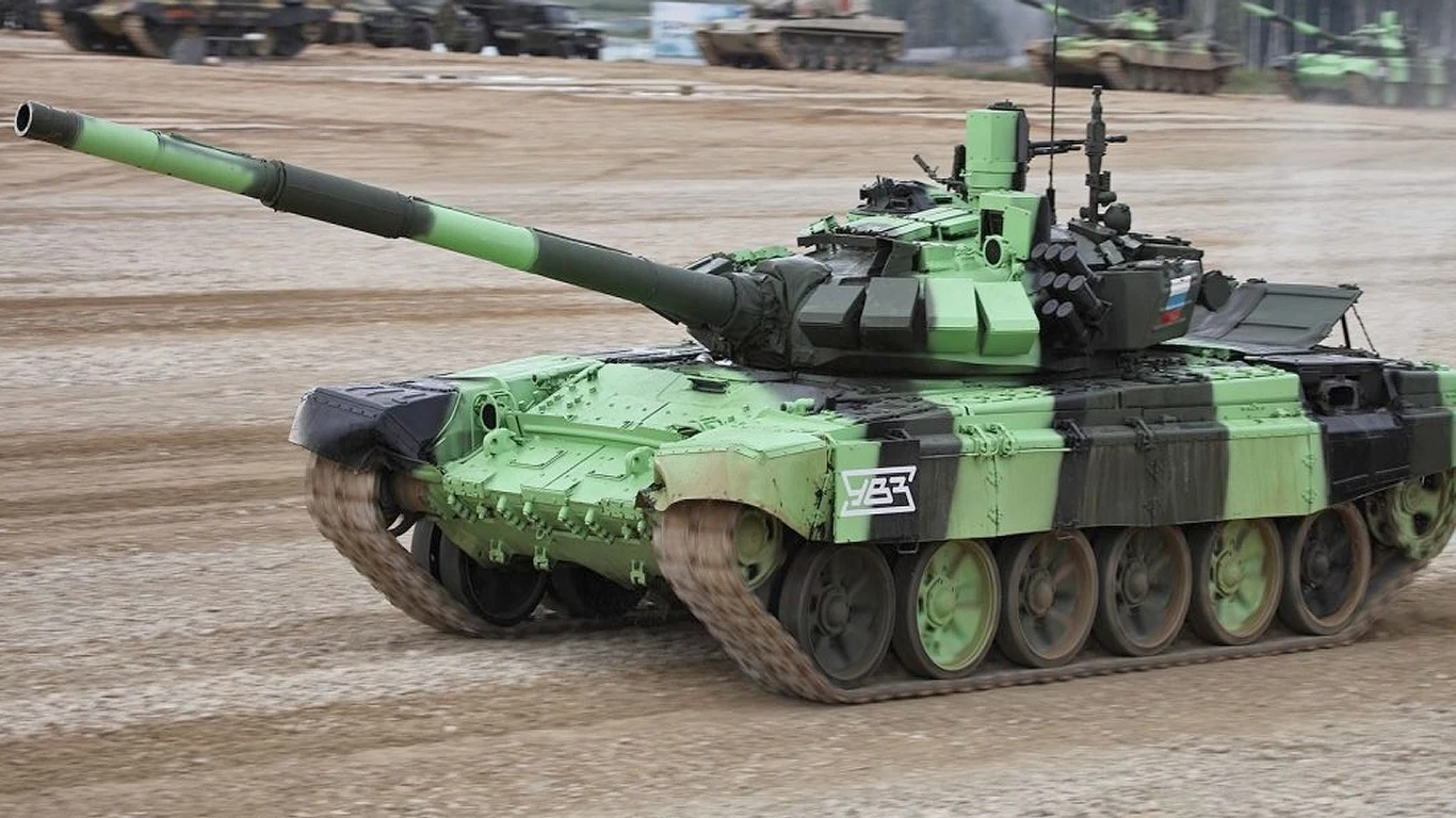 Efektowna eksplozja fabrycznie nowego rosyjskiego czołgu T-72B3M Efektowna eksplozja fabrycznie nowego rosyjskiego czołgu T-72B3M