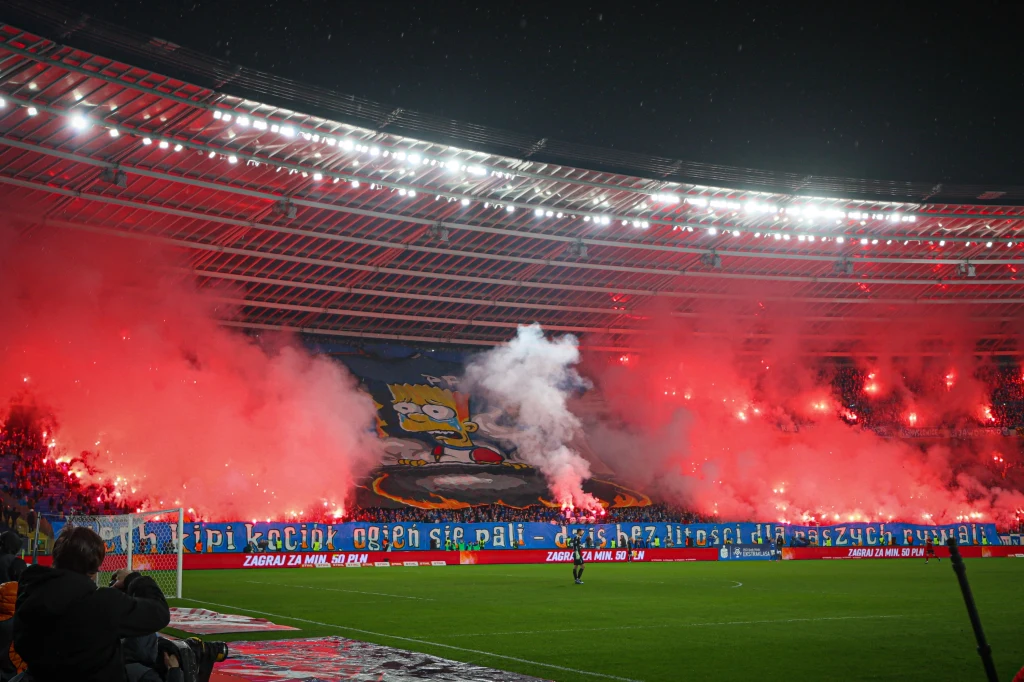 Kibice Ruchu Chorzów na Wielkich Derbach Śląska Kibice Ruchu Chorzów na Wielkich Derbach Śląska