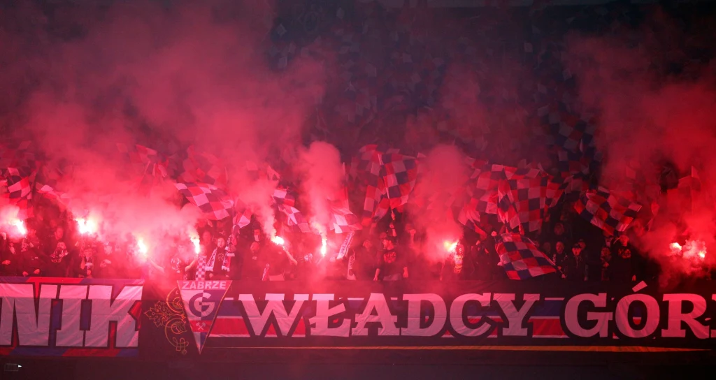 Kibice Górnika Zabrze w Chorzowie Kibice Górnika Zabrze w Chorzowie
