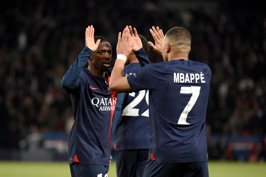 Ousmane Dembele celebrujący gola Ousmane Dembele celebrujący gola